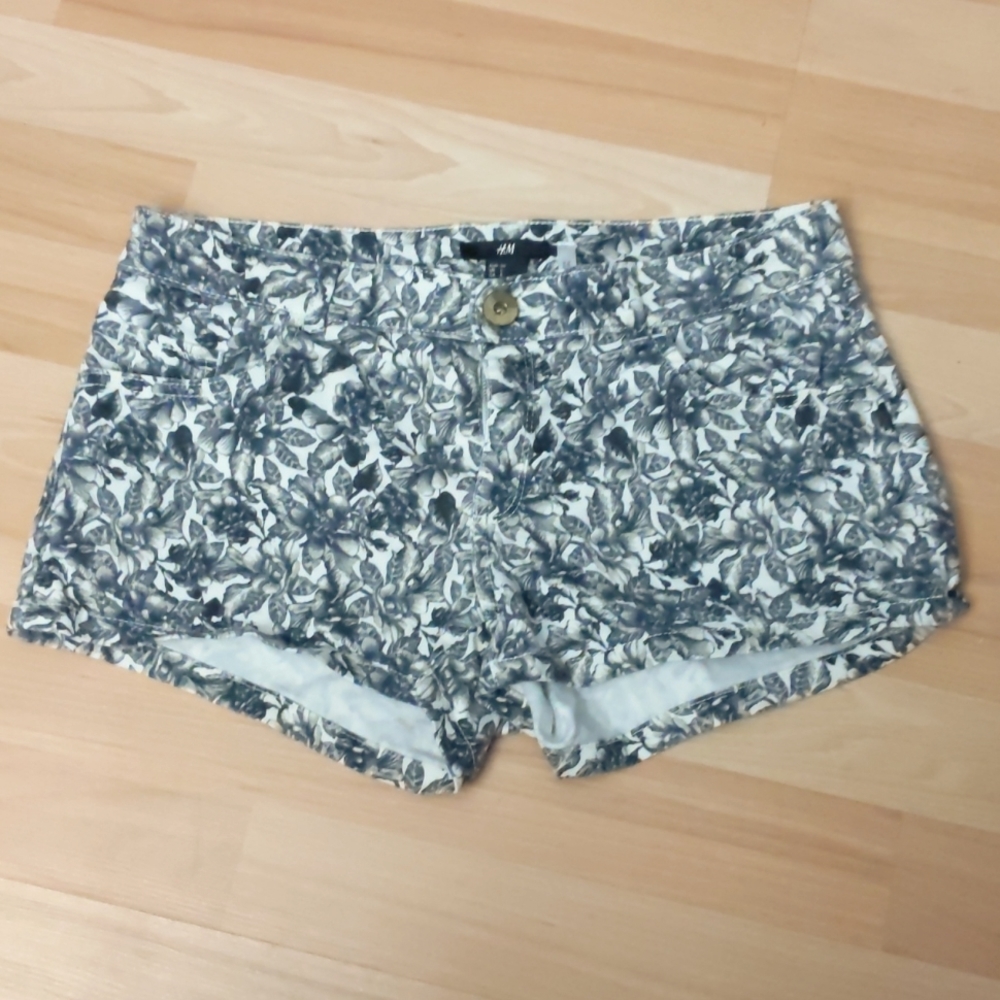 H&M Floral Short Shorts